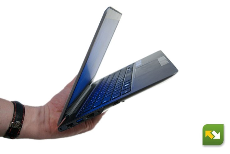 Samsung Ultrabook (12).jpg